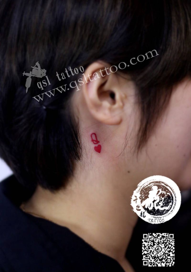 耳后 手腕 Q纹身图片