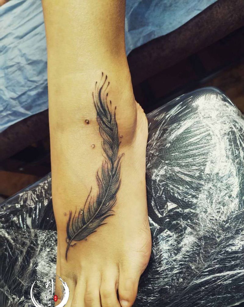 羽毛纹身图片_脚部清新纹身图案