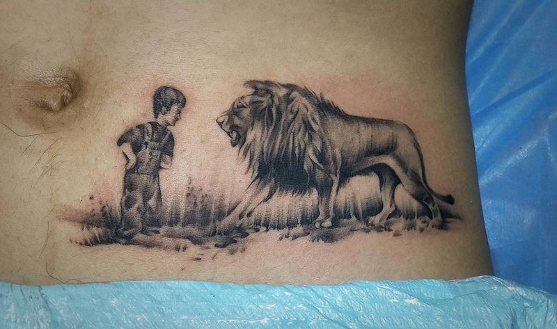 。纹身图片_腹部欧美写实纹身图案