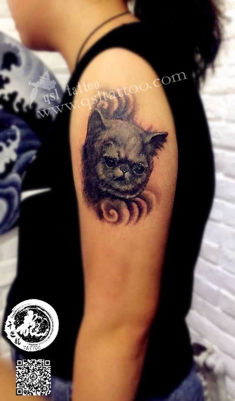 大臂 猫咪 翻新纹身图片