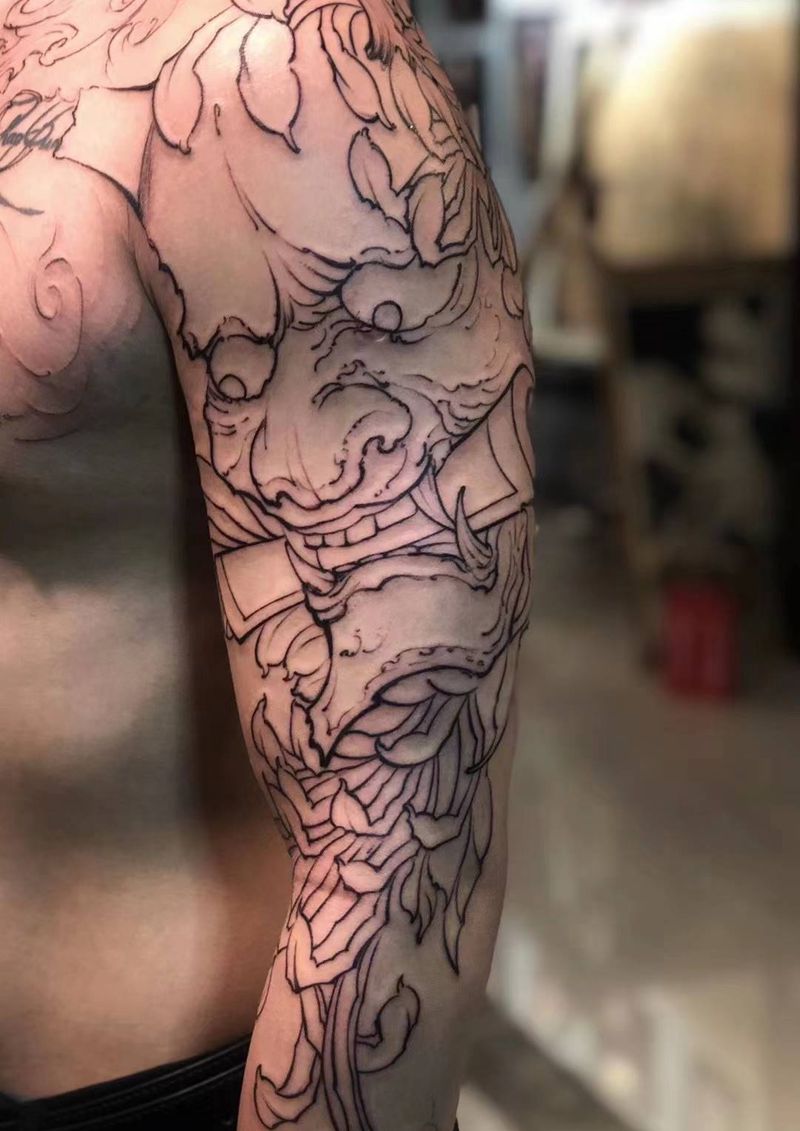 新传统线条五百纹身图片_手臂新传统纹身图案