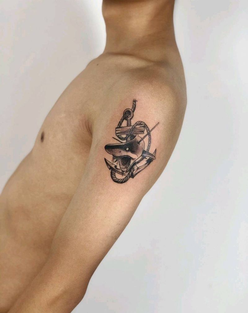 鲨鱼纹身图片_手臂动物纹身图案