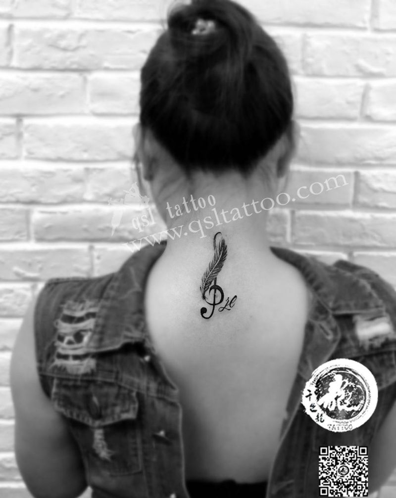 后颈 音符纹身图片