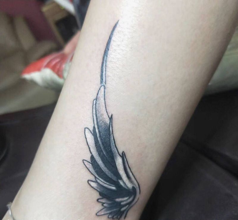 翅膀纹身图片
