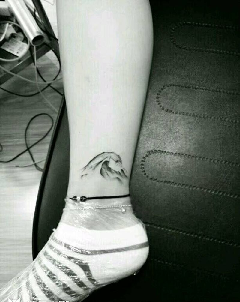 浪里个浪纹身图片