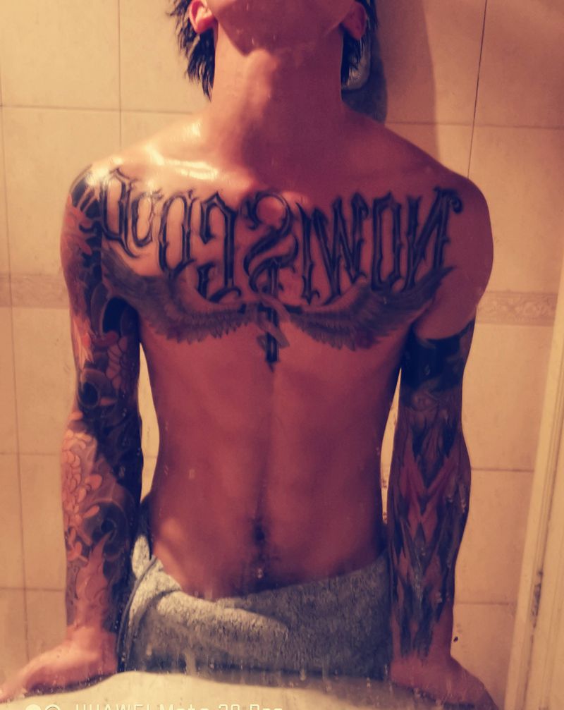 花体老传统的结合纹身图片_胸部手臂老传统花体字纹身图案