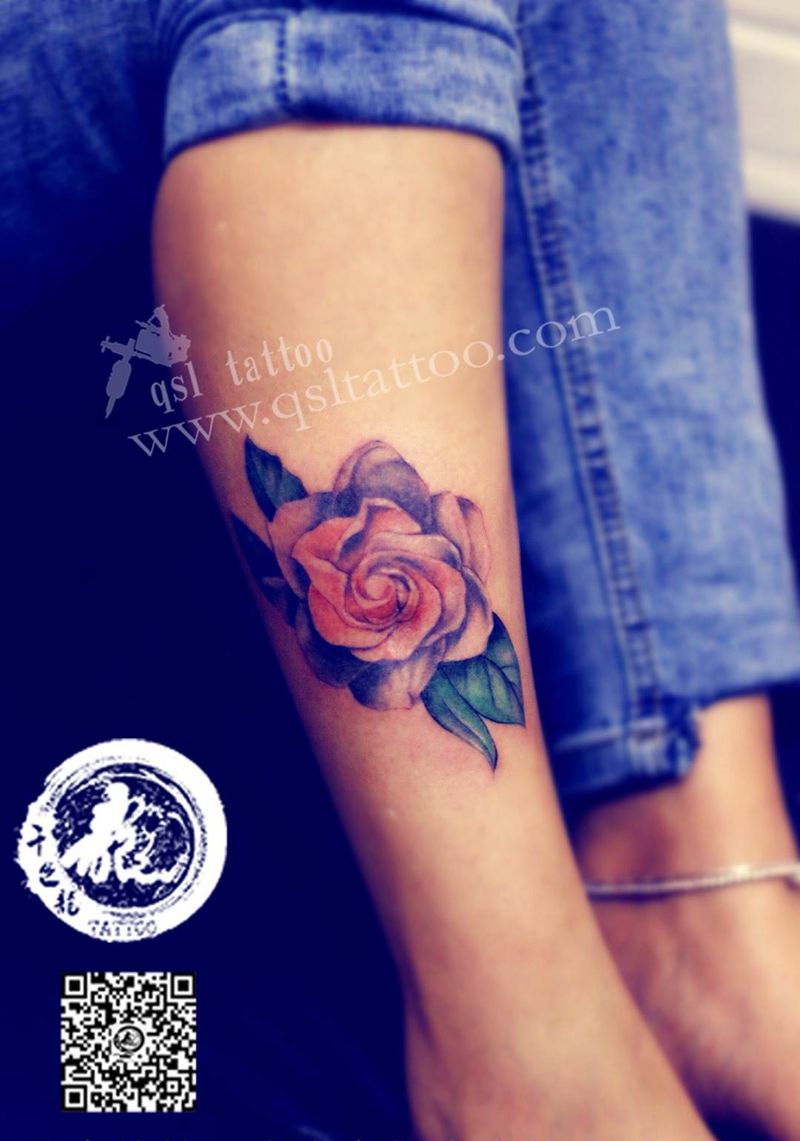 小腿 玫瑰花纹身图片