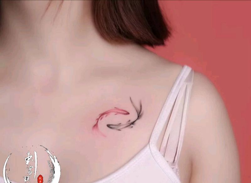 鱼纹身图片_水墨纹身图案