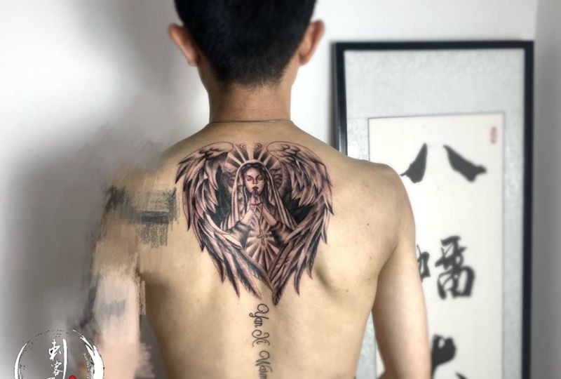 客人自带图（女天使）纹身图片_背部欧美写实纹身图案