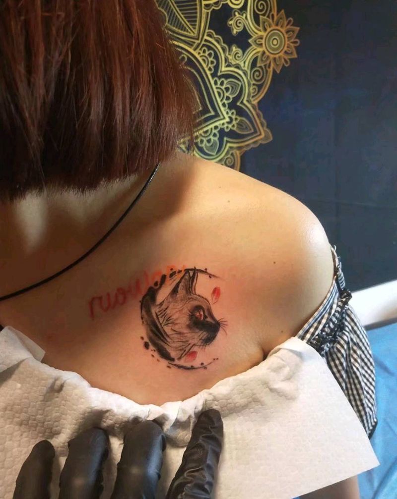 性感小猫咪纹身图片_胸部Old School纹身图案