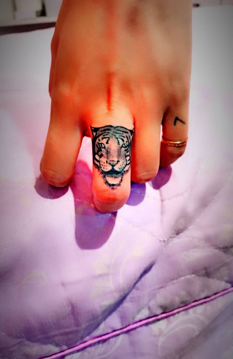 小老虎纹身图片