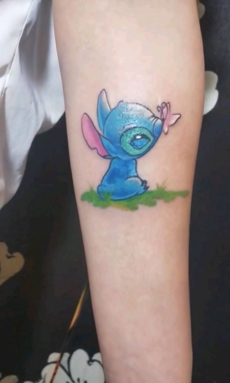 史迪仔纹身图片_手臂New School纹身图案