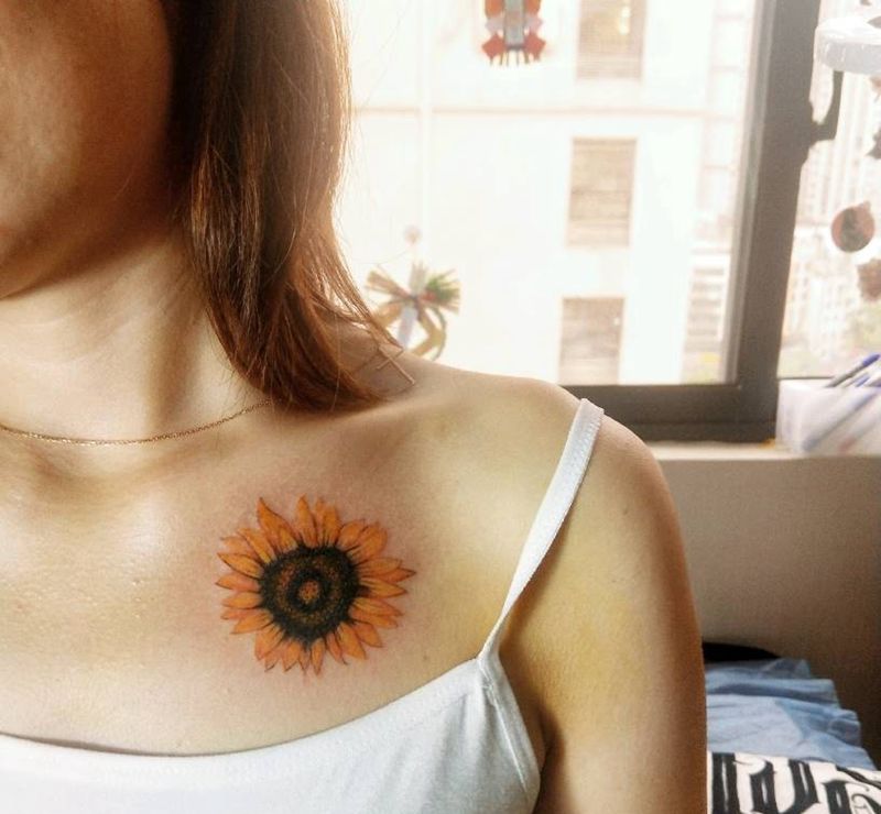 看图遮盖纹身图片_肩部植物遮盖纹身图案