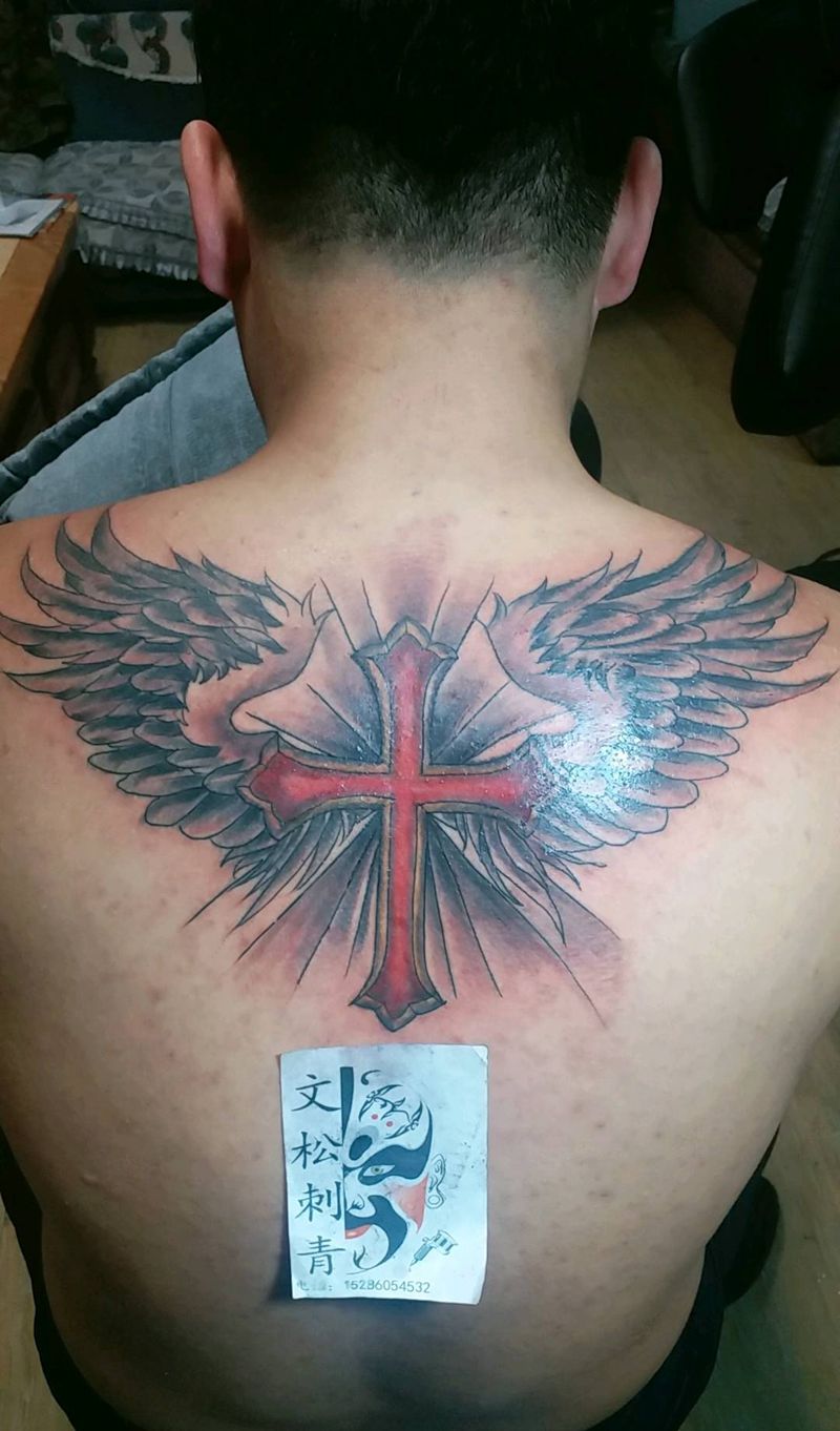 翅膀纹身图片