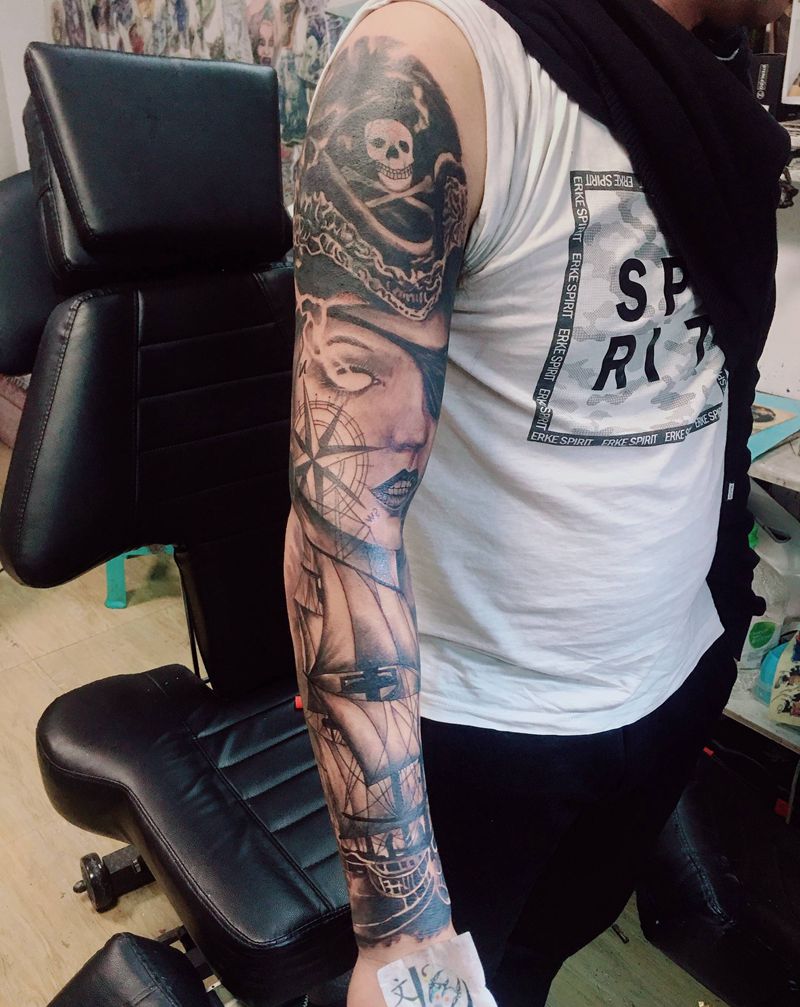 欧美花臂纹身图片_手部纹身图案