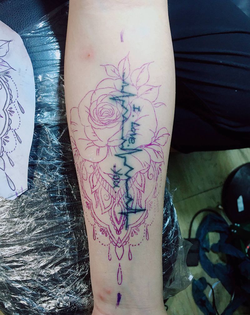 盖图未完纹身图片_手部纹身图案