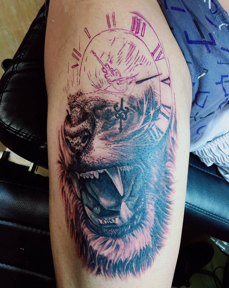 独眼狮子纹身图片_腿部纹身图案
