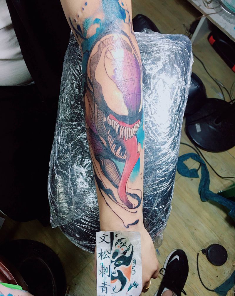 毒液纹身图片_手臂纹身图案