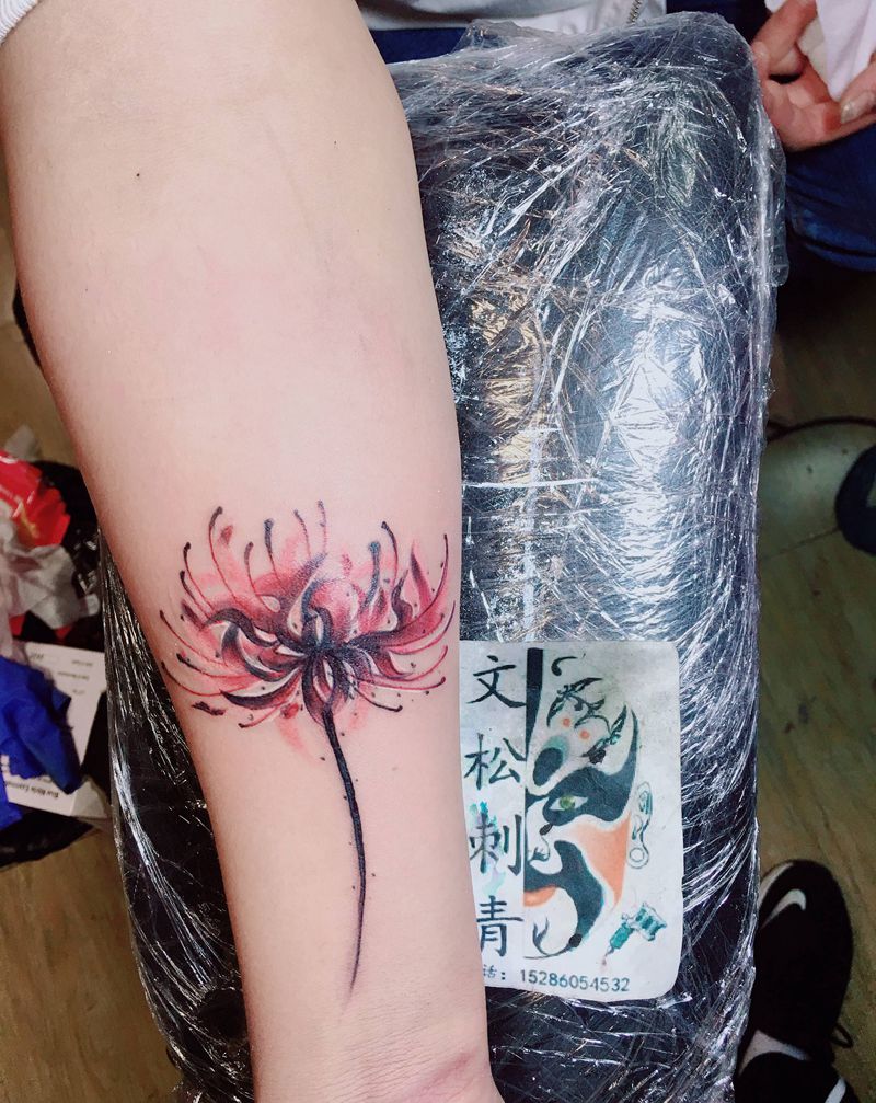 彼岸花纹身图片_手臂纹身图案