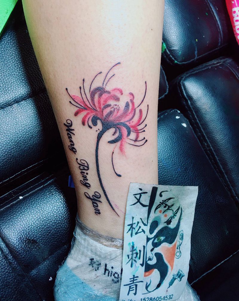 彼岸花纹身图片_腿部纹身图案