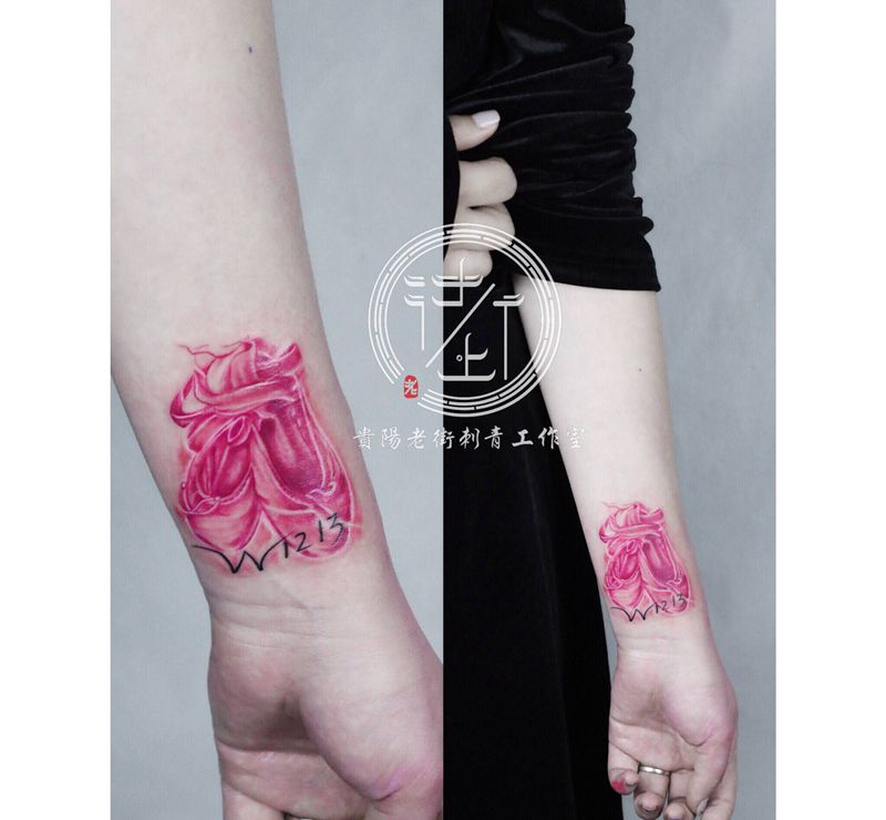 翔子作品，遮盖伤疤，小姐姐是一纹身图片_手部欧美写实芭蕾舞鞋遮盖纹身图案