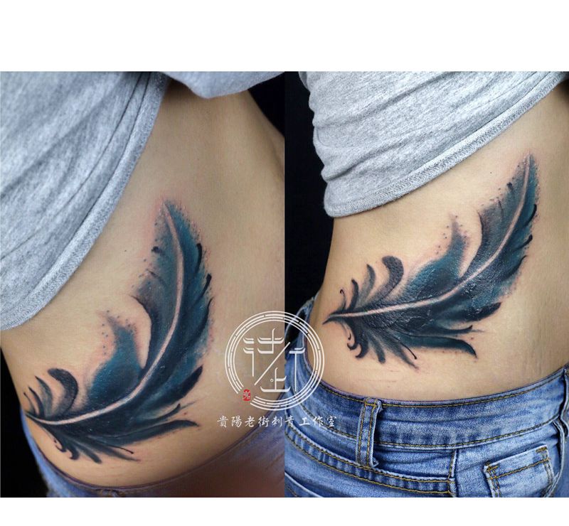 翔子作品，强力遮盖旧纹身。水墨纹身图片_腹部水墨羽毛遮盖纹身图案
