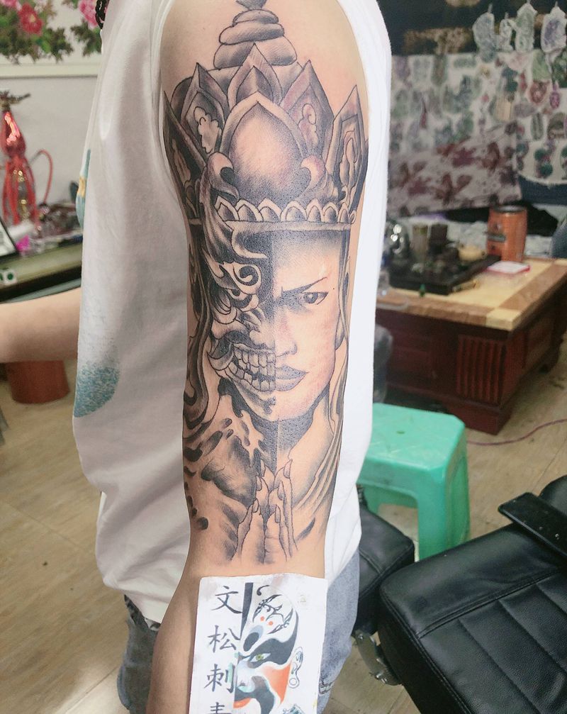 善恶纹身图片_臀部纹身图案