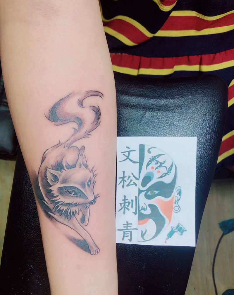 狐狸纹身图片_手臂纹身图案