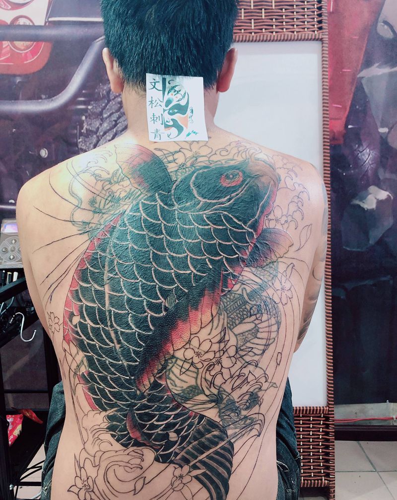 暴力遮盖,全程徒弟小海操作纹身图片_背部纹身图案