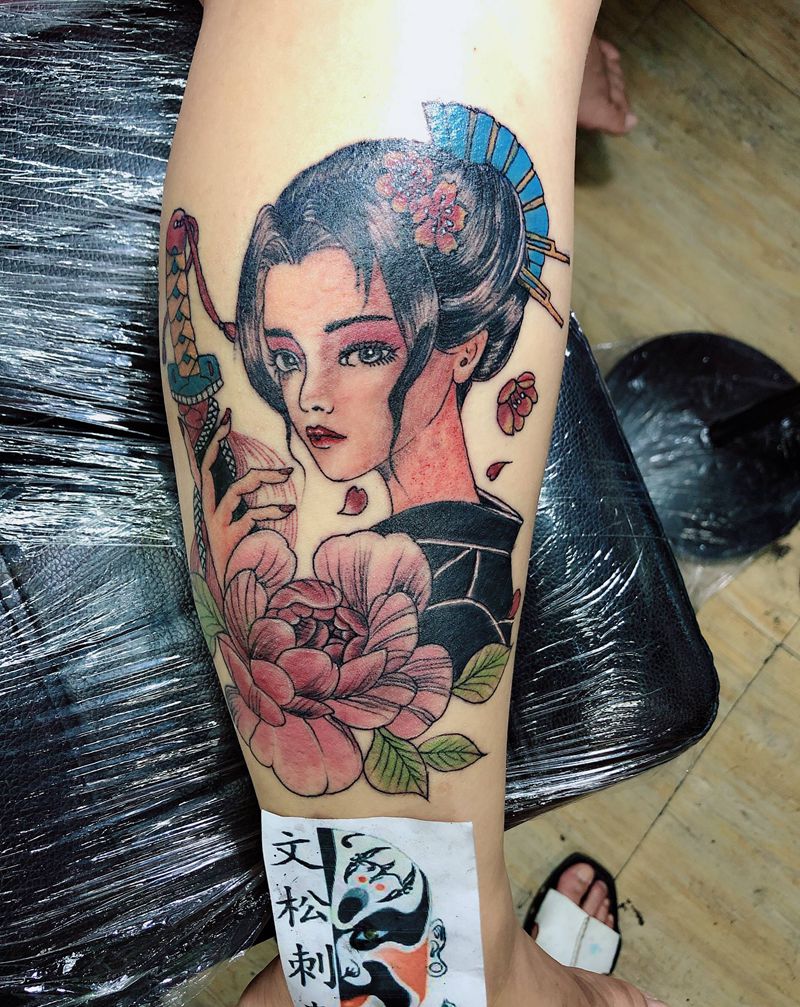 艺妓纹身图片_腿部纹身图案
