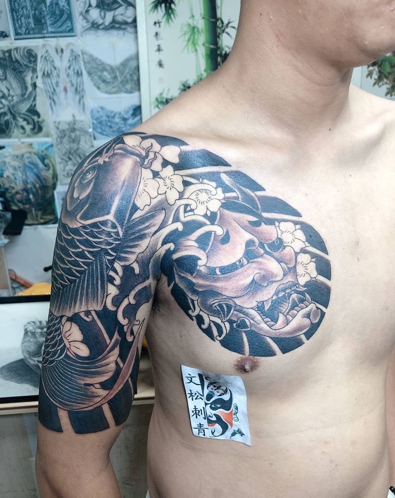 一次背完半甲带有遮盖老纹身,(纹身图片_肩部纹身图案