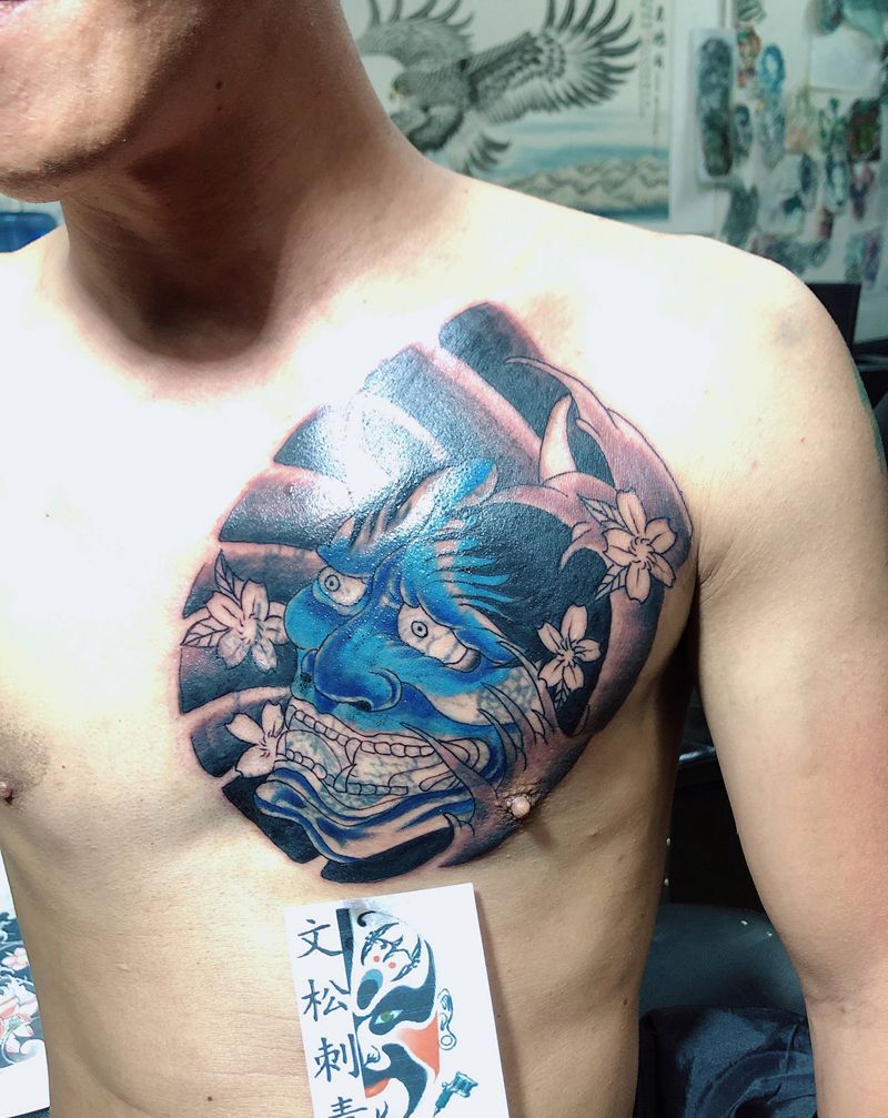 遮盖未完纹身图片_胸部纹身图案