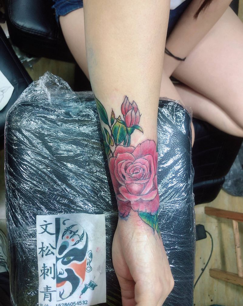 疤痕遮盖纹身图片_手部纹身图案