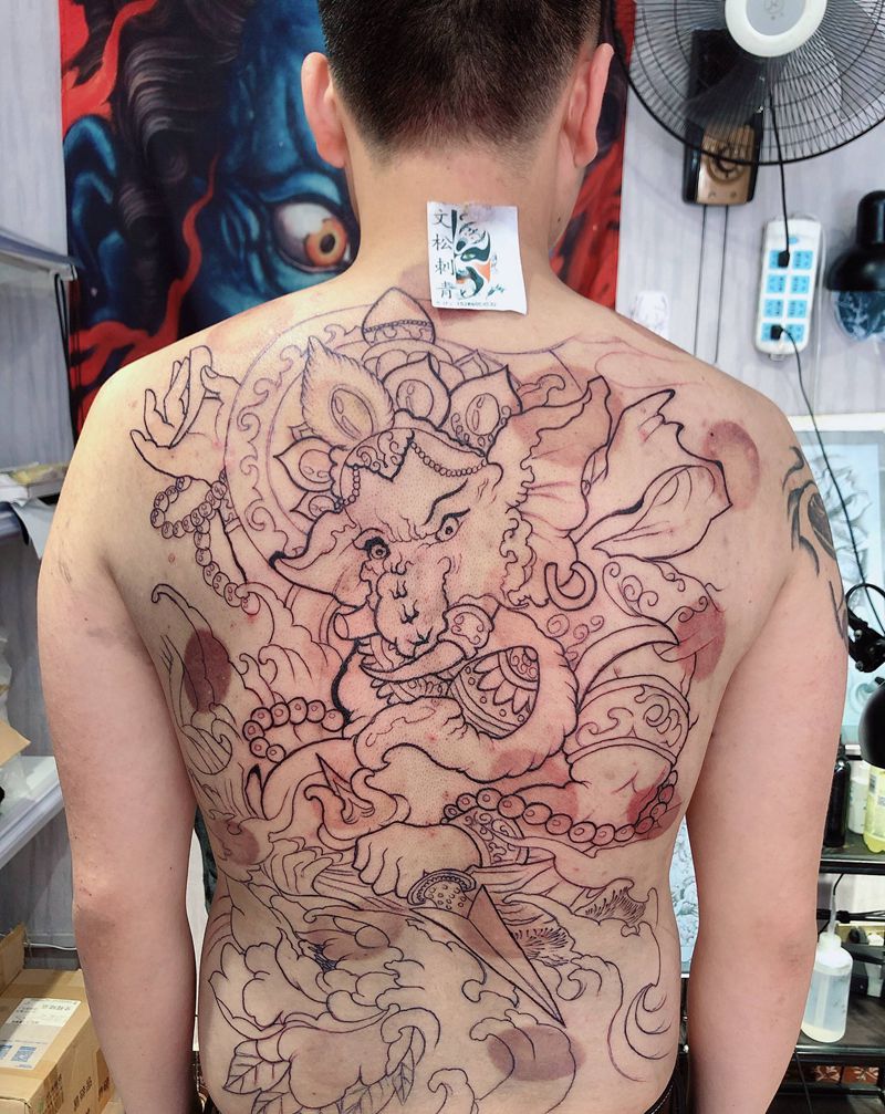 象神纹身图片_背部纹身图案