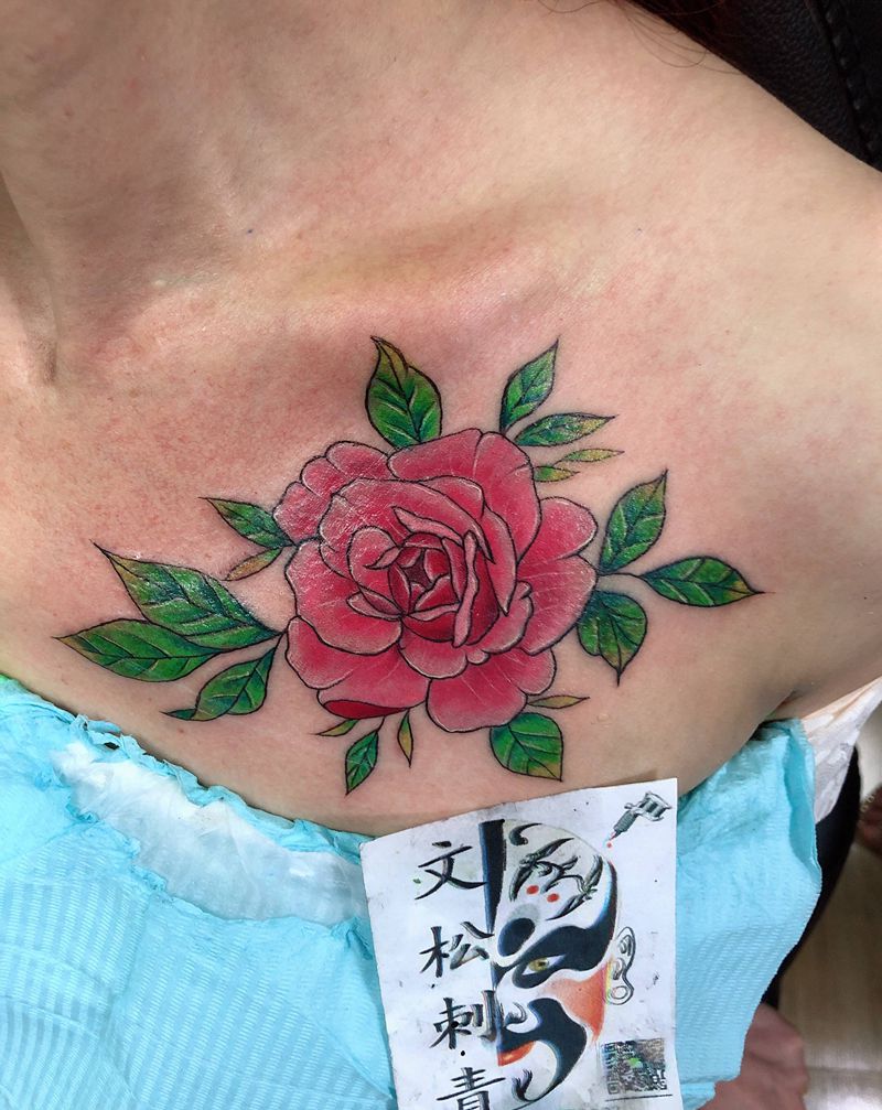 玫瑰纹身图片_胸部纹身图案