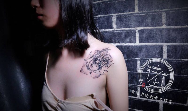 简化狗狗纹身图片