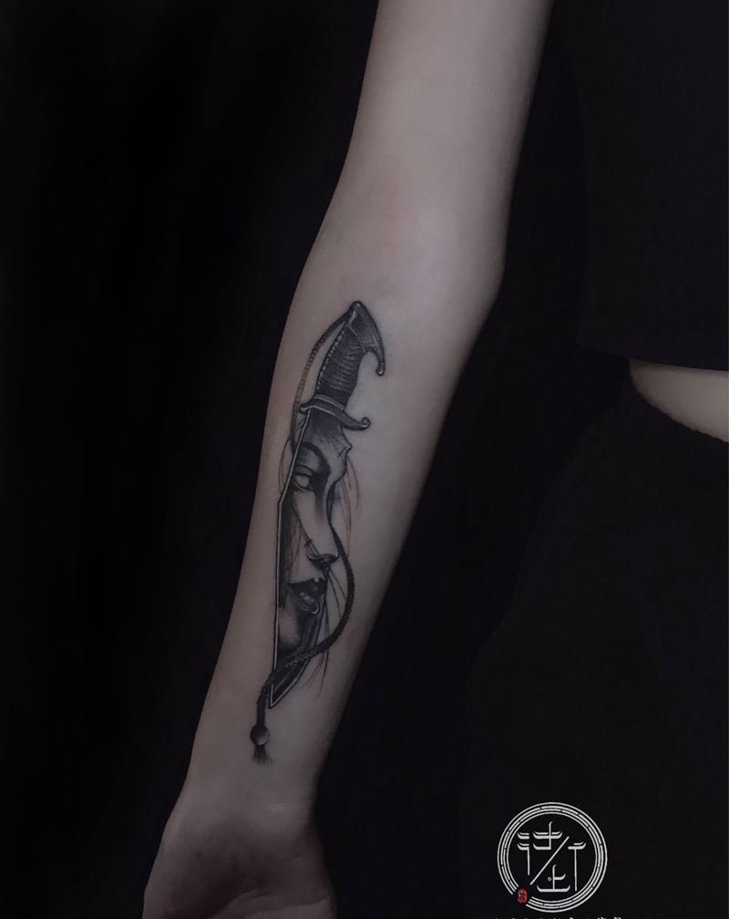 匕首纹身图片_手臂New School暗黑纹身图案