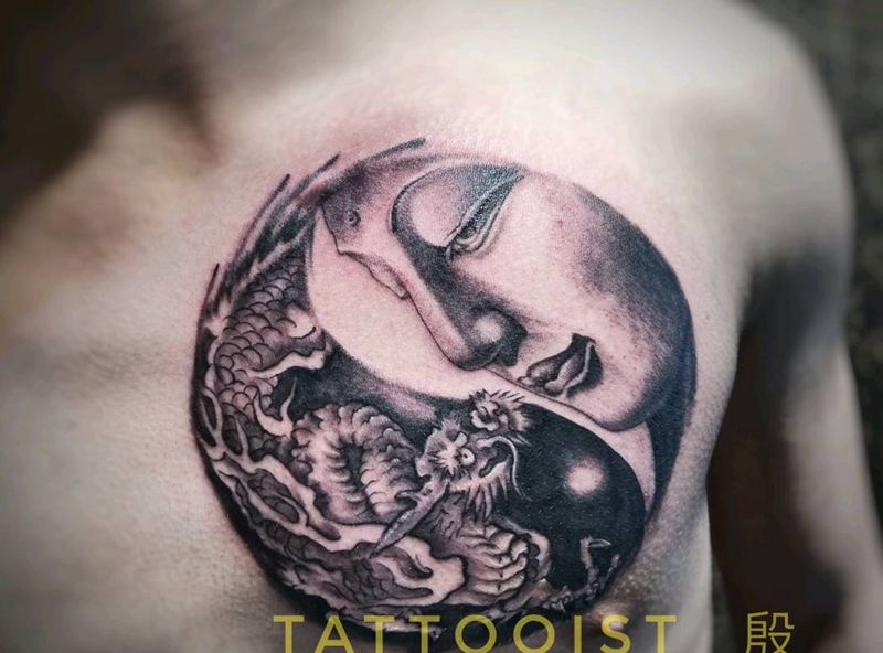 太极 佛与龙纹身图片_胸部新传统纹身图案