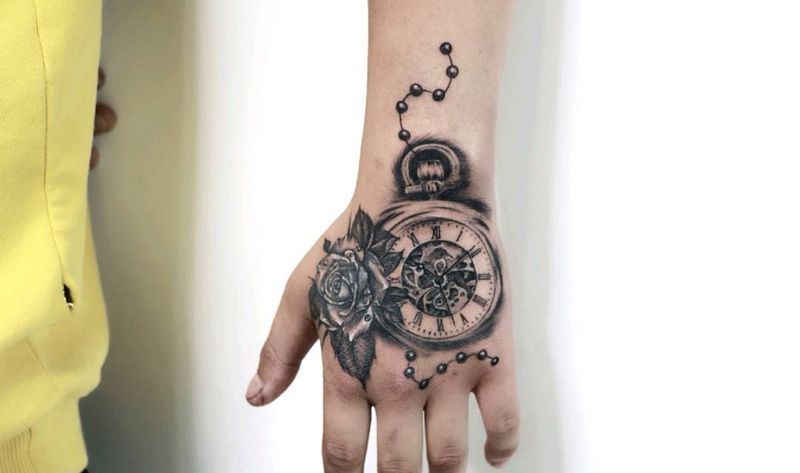 手背遮盖纹身图片_手部欧美写实纹身图案