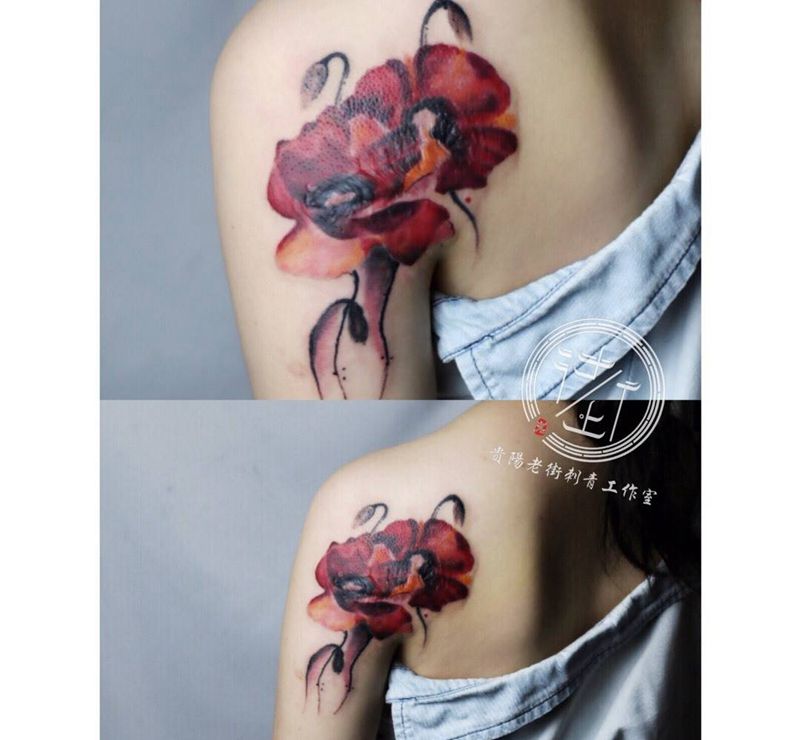 遮盖伤疤纹身图片_背部水彩水墨纹身图案