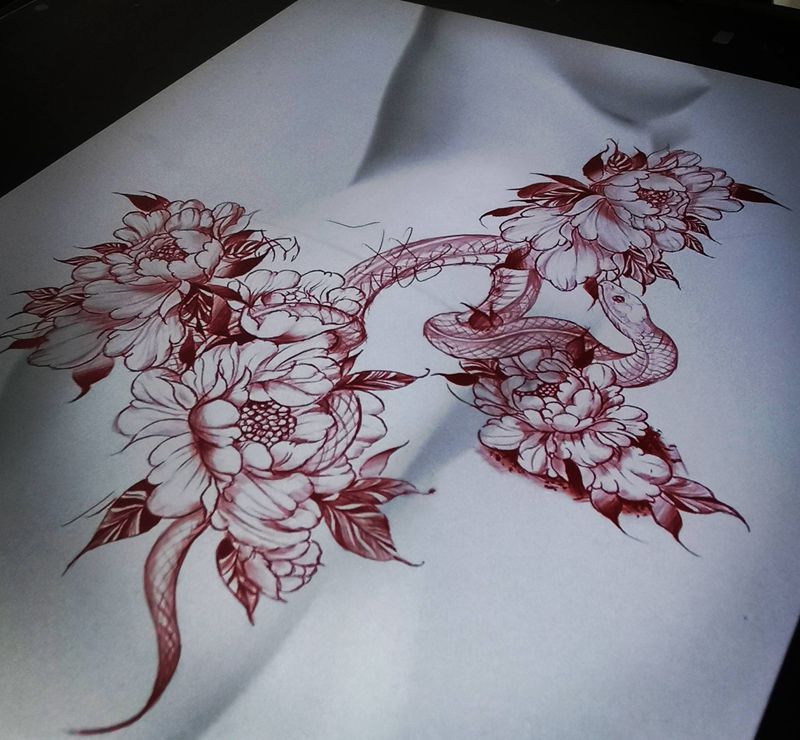 花与蛇纹身图片_腰部点刺蛇牡丹花纹身图案