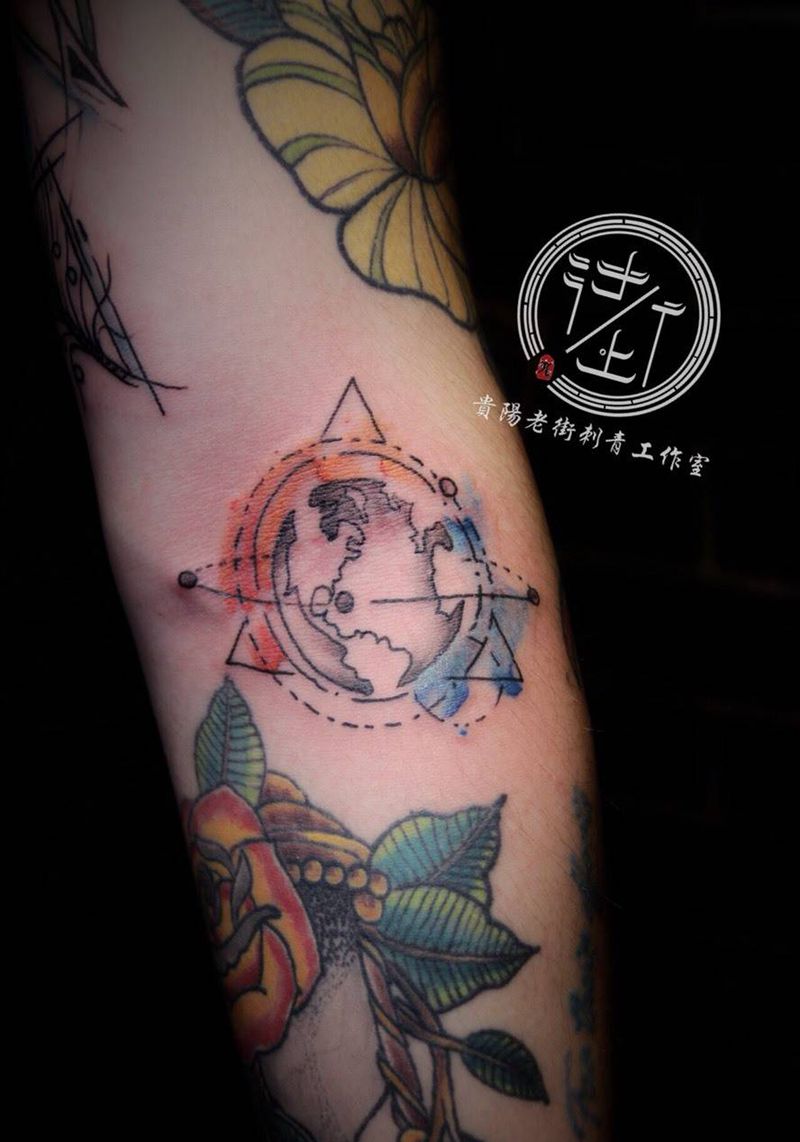 水彩地图纹身图片