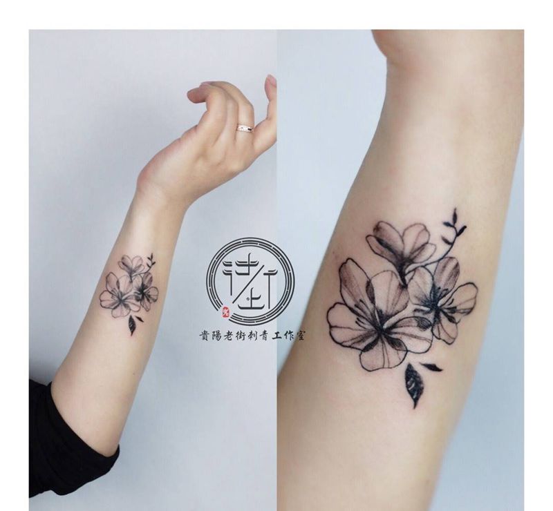 小清新纹身图片_手部花纹身图案