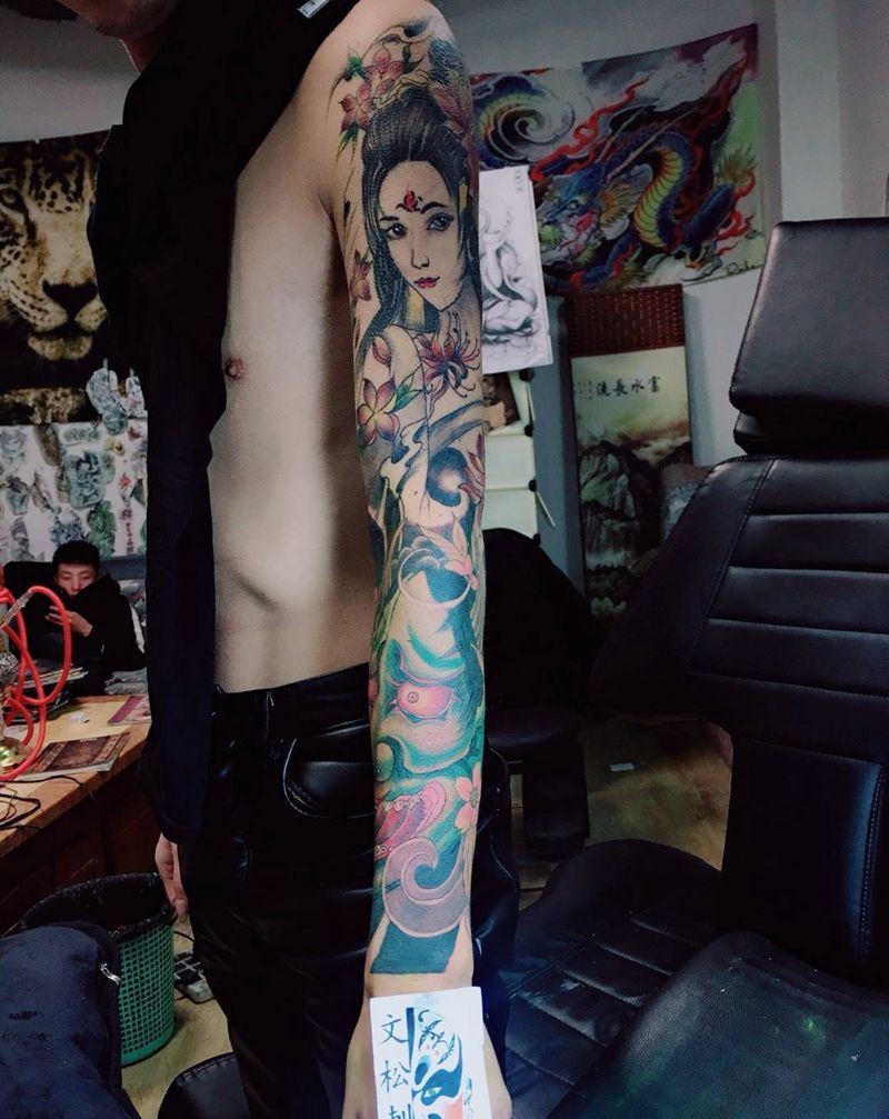 又诞生一条花臂！纹身图片