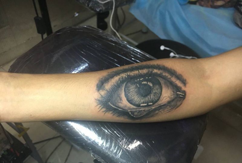 16年做的眼睛纹身图片