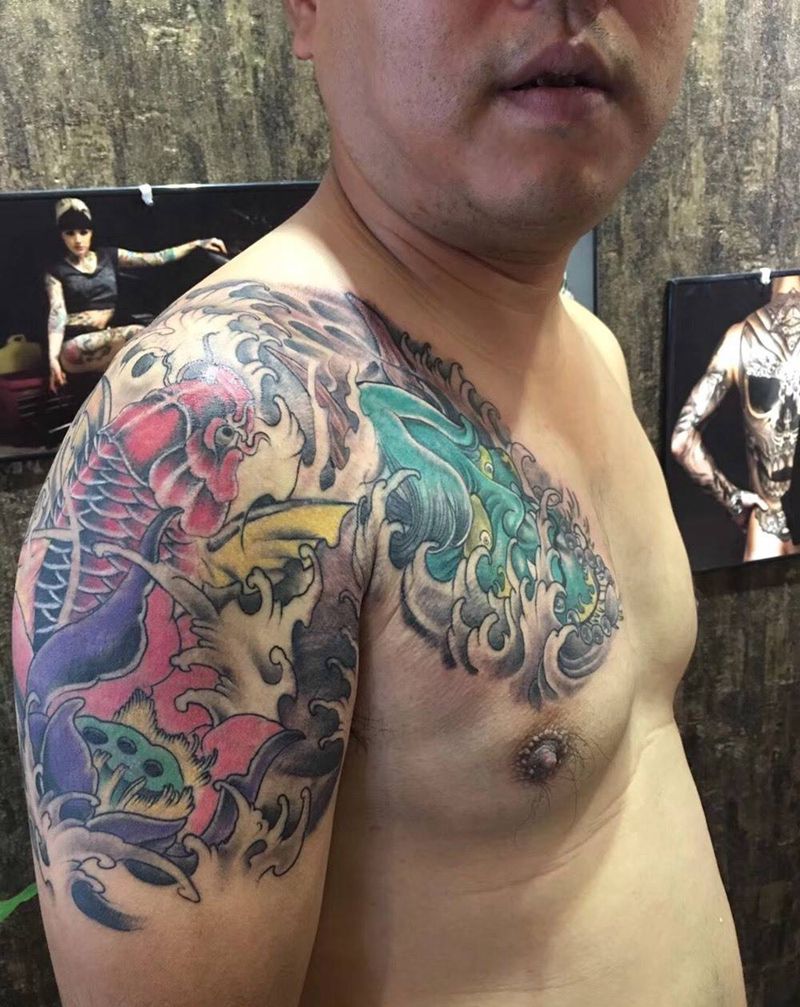 班若加鲤鱼半甲纹身图片