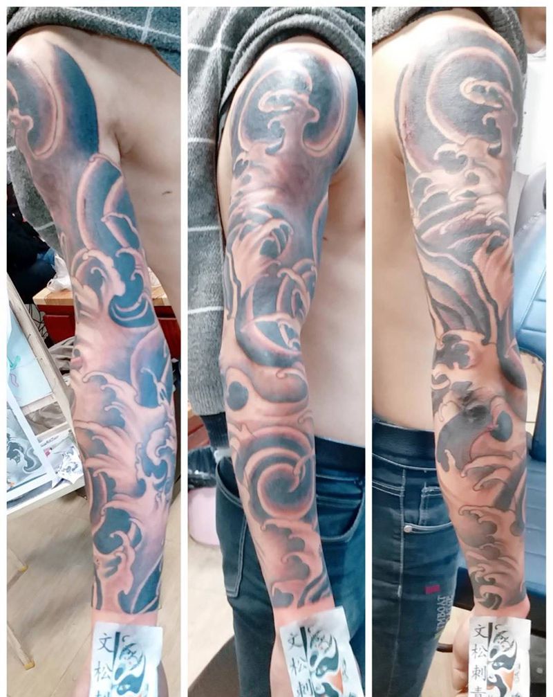 水浪花臂纹身图片