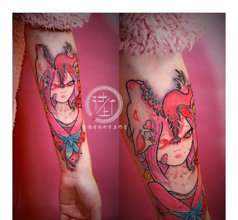 粉色纹身图片_手部手臂New School粉色纹身图案