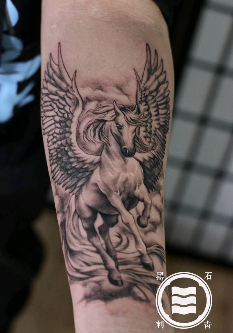 天马纹身图片_手臂欧美写实天马飞马纹身图案