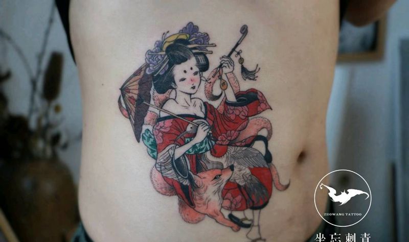 艺伎九尾狐纹身图片_腹部新传统纹身图案